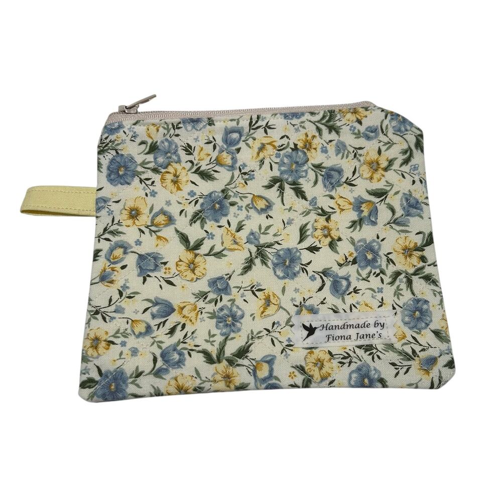 NEW Handmade Wrist Top Zip Pouch Wallet Blue and Yellow Floral 5 1/4"x6"